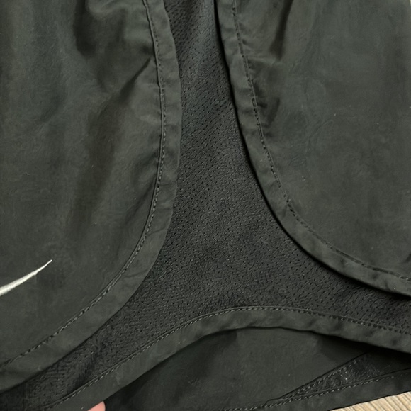 Nike tempo DRI-fit black running shorts - Picture 8 of 17